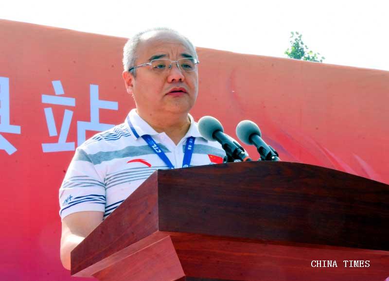 1527326460469015955.jpg 06张健致辞(摄影:冯赣勇).jpg