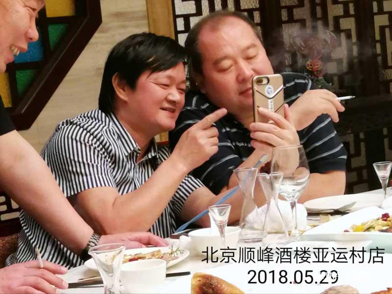 1527756569698063552.jpg 02董良达与曾晓辉(摄影:冯赣勇).jpg