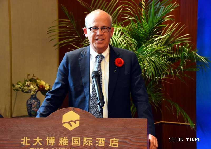 1528280826565087996.jpg 07约瑟夫•克拉夫特致辞(摄影:冯赣勇).jpg