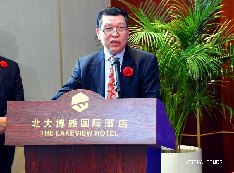 1528280844037033965.jpg 08王国斌致辞(摄影:冯赣勇).jpg