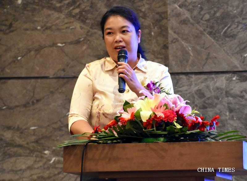 1528547903184097685.jpg 012郝敏演讲(摄影:冯赣勇).jpg