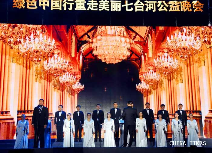 1534667418476031040.jpg 013合唱《今夜无人入睡》(摄.jpg