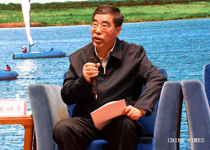 1540913035950039512.jpg 02王树华发言(摄影:冯赣勇.jpg