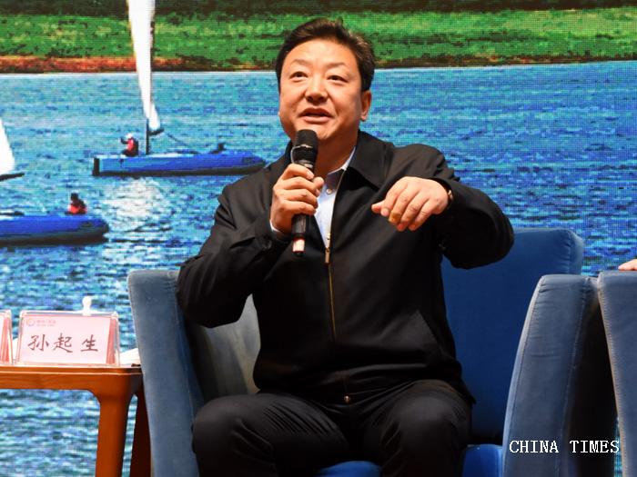1540913211341024864.jpg 011孙起生主题演讲(摄影:冯.jpg