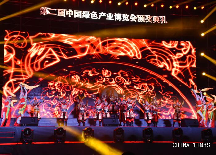 1542634789681034080.jpg 02舞蹈仓山大乐(摄影:冯赣.jpg