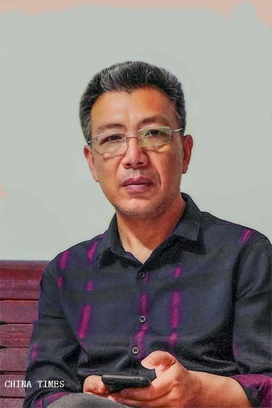 AI时代的诗意华章作者唐宏像.jpg