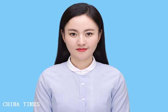闫思伟个人照.jpg